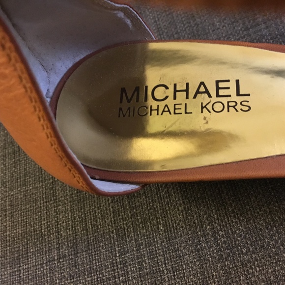 Michael Kors Celena Studded Leather Sandals - sz7 - Picture 7 of 7